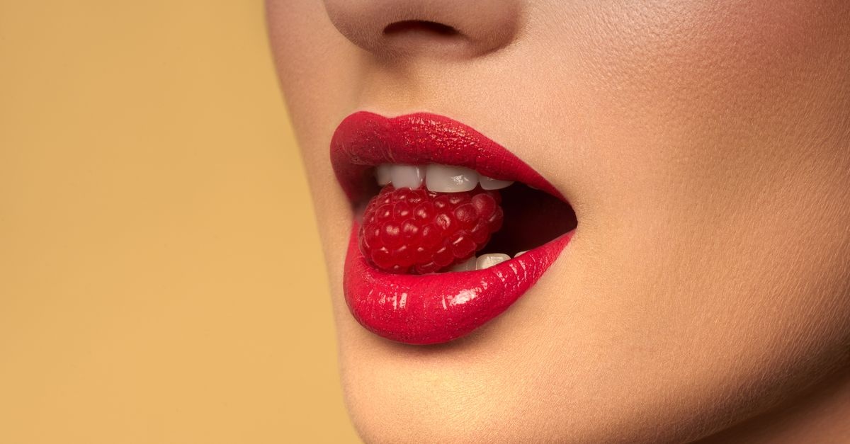 Gładkie i miękkie usta w 5 minut: 9 domowych peelingów z kuchennych składników