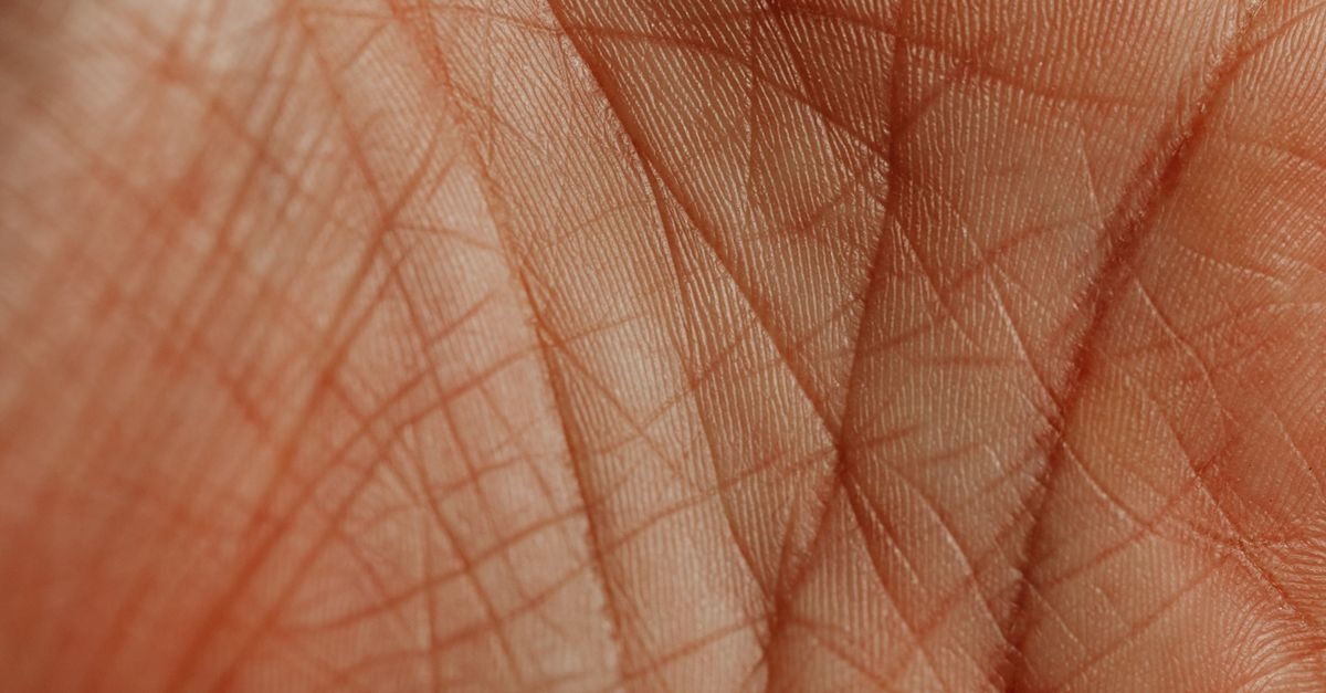 Pobudź mikrokrążenie skóry naturalnie: proste rytuały, które dodadzą cerze blasku