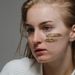 SPA w łazience: zrób delikatny peeling enzymatyczny krok po kroku
